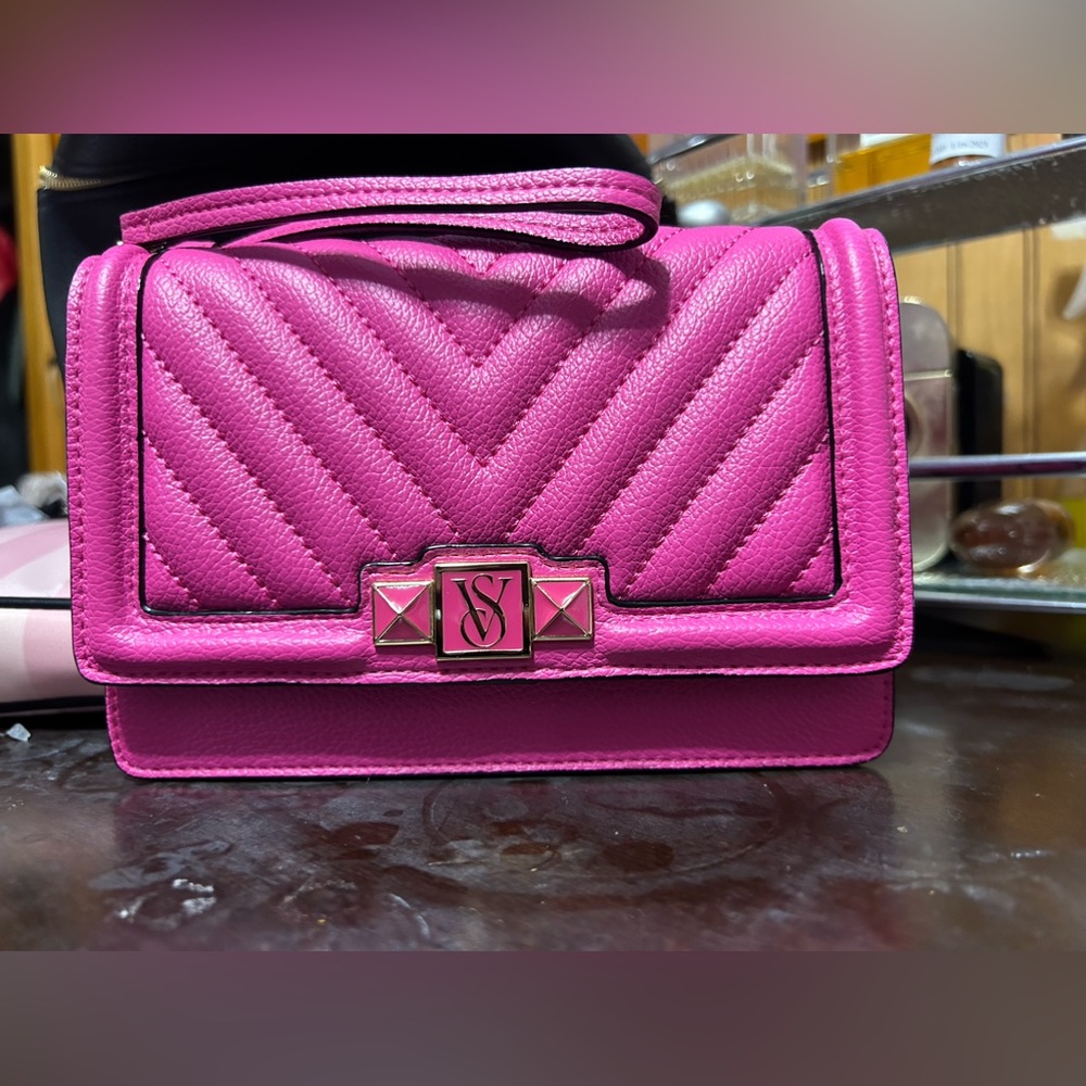 V.S EXTRA SMALL HAND BAG HOT PINK